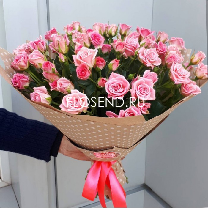 Букет «51 кустовых розовых роз»