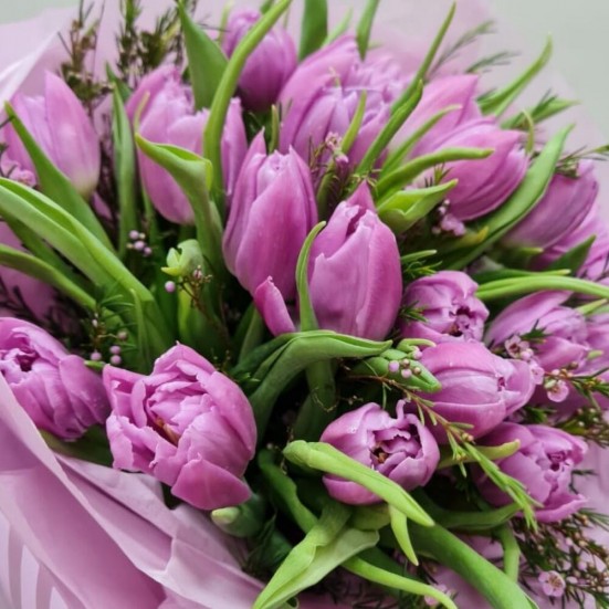 Букет «25 фиолетовых пионовидных тюльпанов» - фото 5