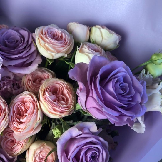 Букет «Эустома и розы пионовидные» - фото 3