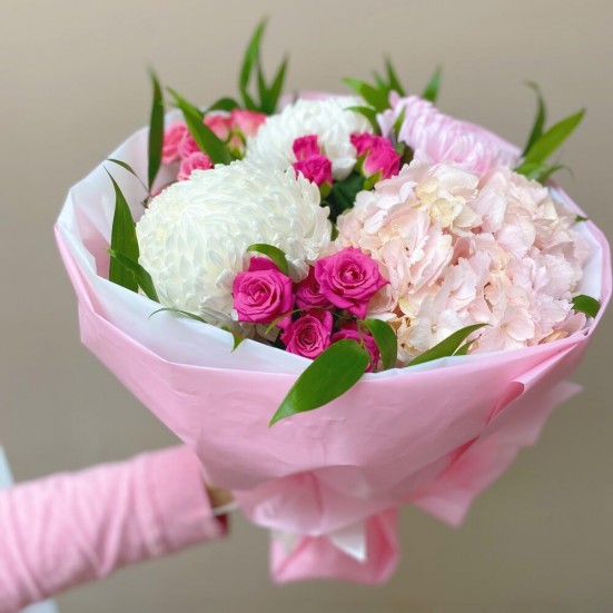 Букет розовые розы и розовая гортензия - фото 4